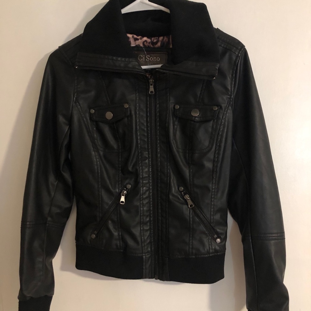 Women’s leather jacket